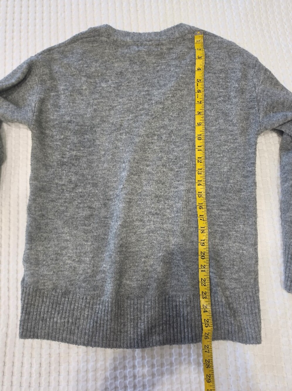 H&M Gray Wool Blend V-Neck Sweater XS Long Ribbed Cuffs - Picture 7 of 7